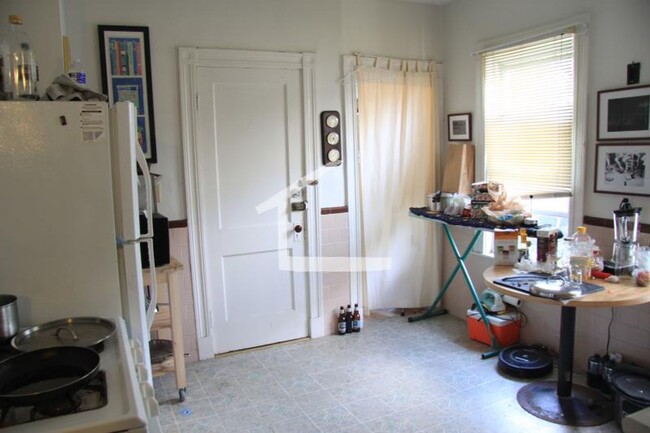 Building Photo - Oak Square Area. Freshly Painted, Laundry ...