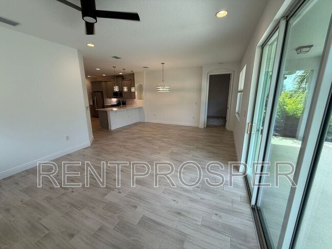 Building Photo - 2694 Addison Dr