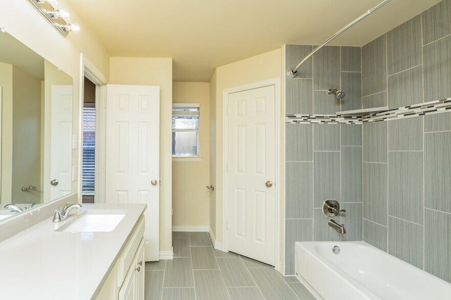 Building Photo - 211 Dove Meadows Ln