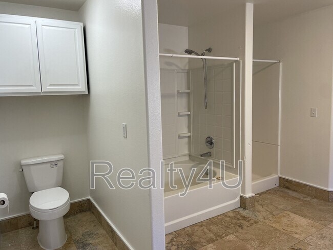 Building Photo - 2867 Willow Patch Rd