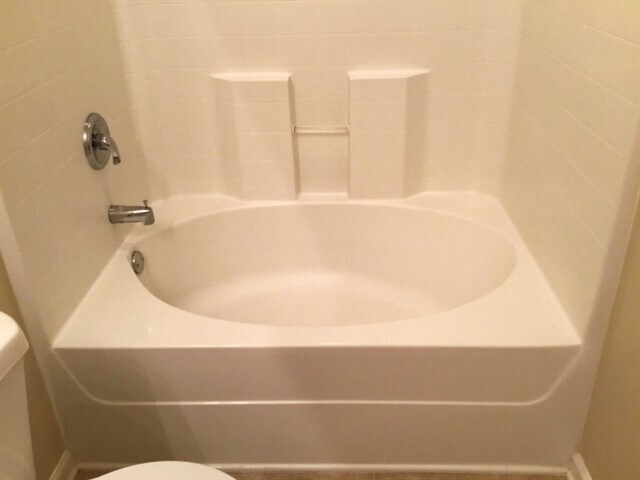 Building Photo - 25 Hartland Ct