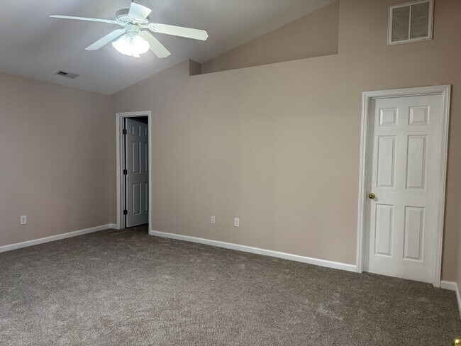 Building Photo - Beautiful home in Carolina Pines