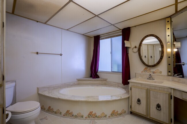 Building Photo - 25361 De Waide Ave