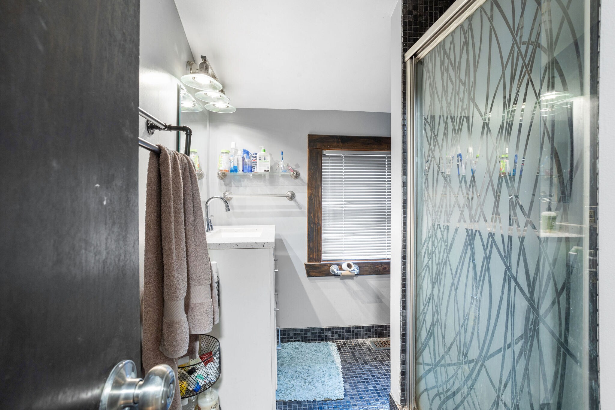 Building Photo - 14 Allison Ave