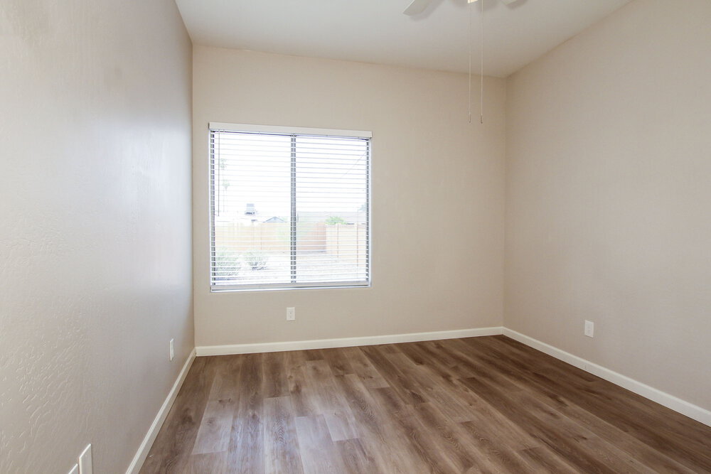 Building Photo - 1211 E Winter Dr