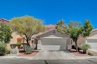 Building Photo - Stunning Southern Highlands Two Story