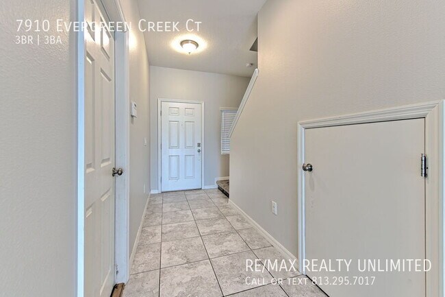 Building Photo - 7910 Evergreen Creek Ct