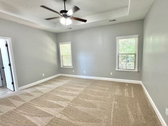Building Photo - OPEN HOUSE! Now Leasing A Spacious 4 Bedro...