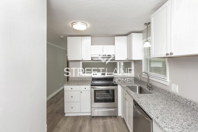 Building Photo - Charming 3 Bedroom in Columbia!