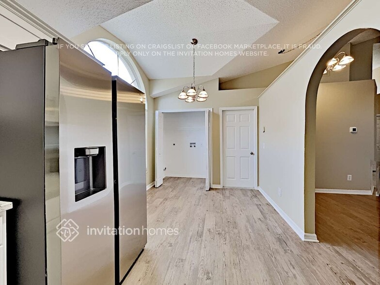 Building Photo - 12864 Maribou Cir