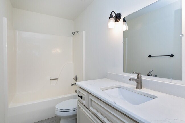 Building Photo - 6208 Bent Fork Cir