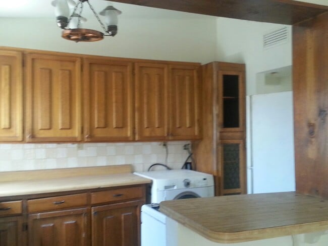 Building Photo - Single story Home