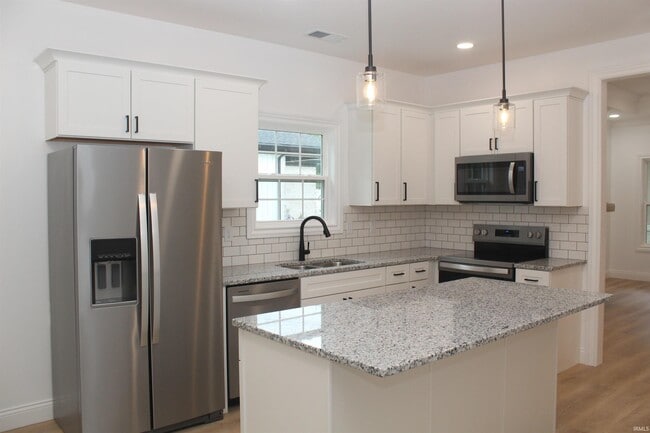 Building Photo - 1244 Esther Hills Lane