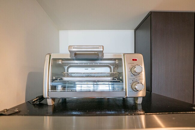 Building Photo - 333 E Roosevelt St