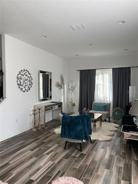 Building Photo - 10466 Siddington Dr