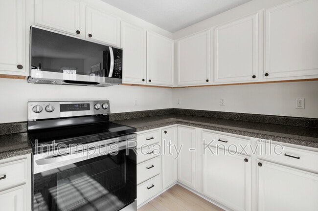 Building Photo - 7411 Cascade Meadows Way