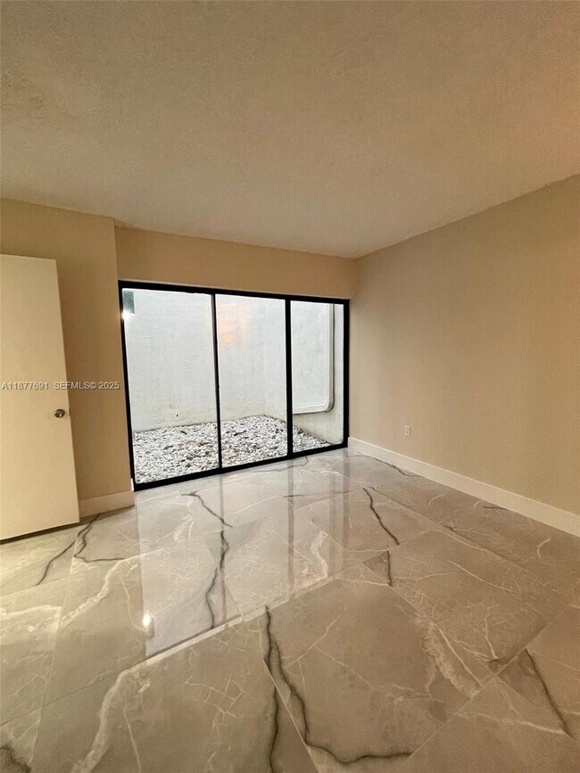 Building Photo - 8251 SW 157th Ave