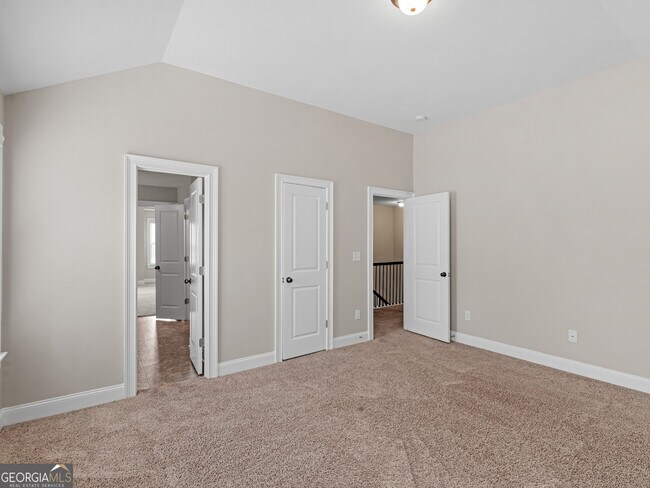 Building Photo - 185 Regency Pl