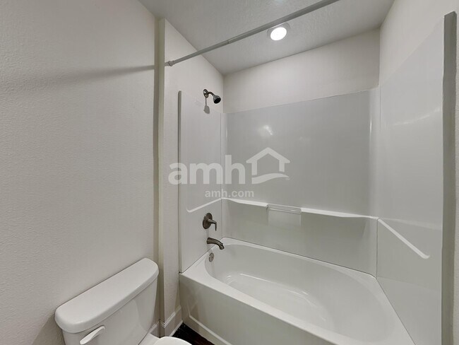 Building Photo - 4706 Reisswood Loop