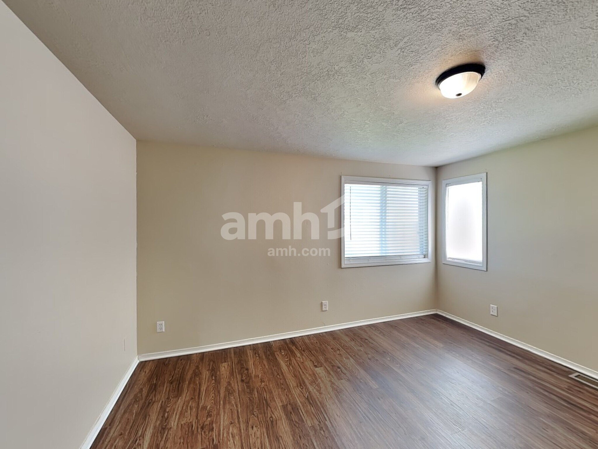 Building Photo - 4378 Northside Dr NE