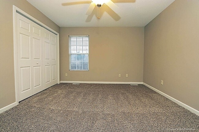 Building Photo - 2850/2852 Larkspur
