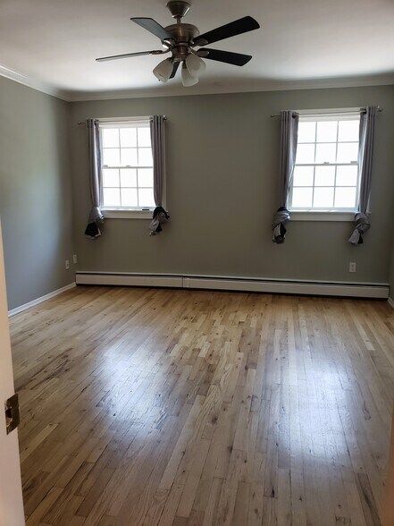 Building Photo - 275 Evergreen Ave