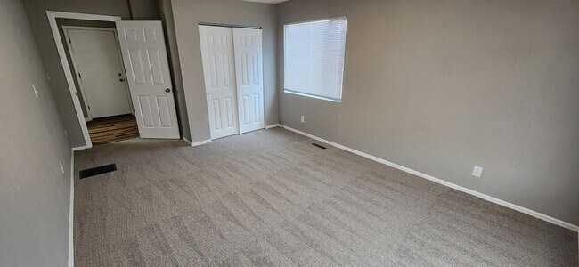 Building Photo - 3218 Canterbury Ln