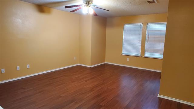 Building Photo - 1500 Hickory Creek Ln