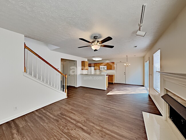 Building Photo - 800 Cainbrook Ct