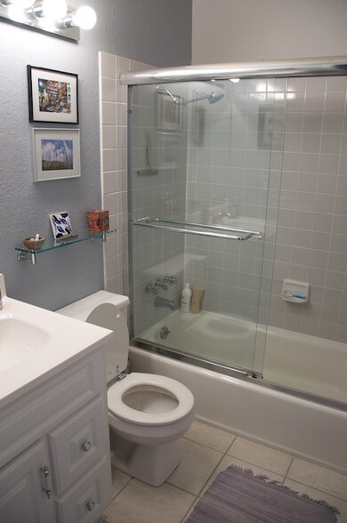 Bathroom - 3035 Oneal Pky