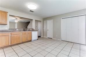 Building Photo - 611 W Walton Way