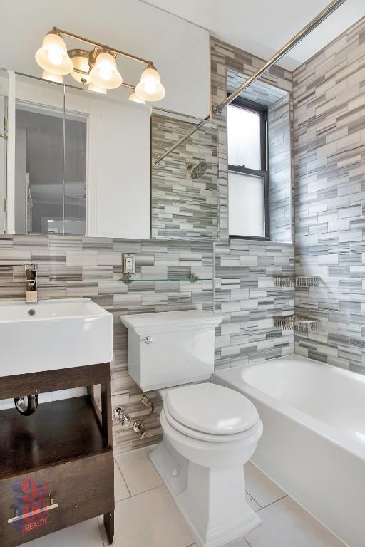 Building Photo - 219 E 28th St