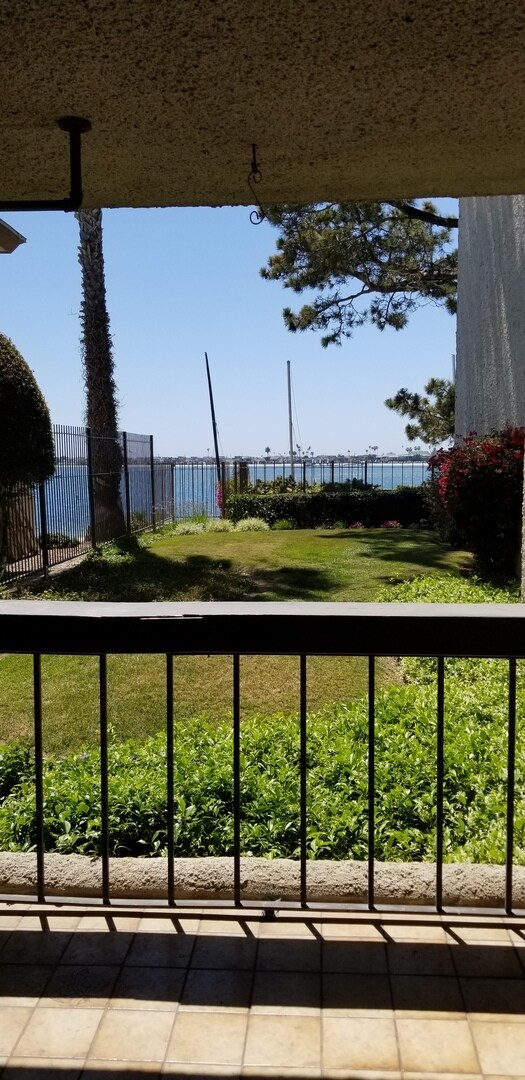 Building Photo - Mission Bay (Sail Bay) Crown Point 2bed 2bath 1625 sqft, Water View