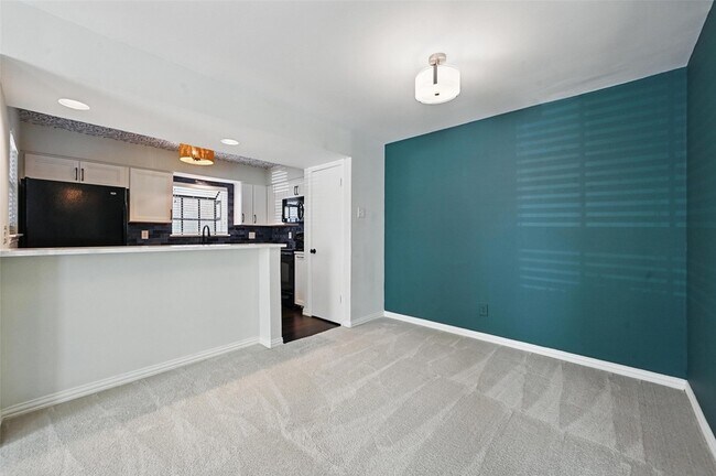 Building Photo - 15151 Berry Trail