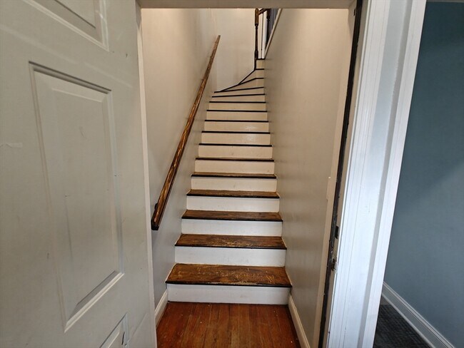 Building Photo - 102 Mt Pleasant Ave