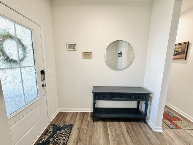 Building Photo - 667 Honeydew Dr