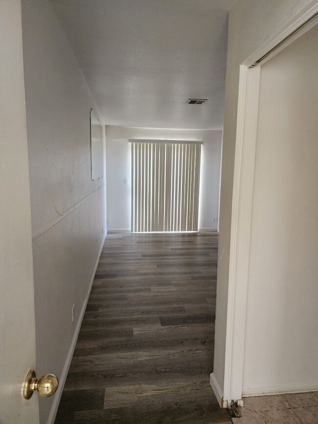 Building Photo - 2341 Langhorn St