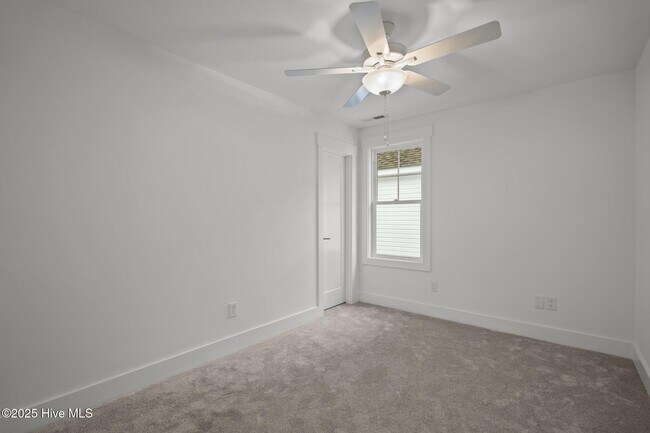 Building Photo - 3206 Belmont Cir