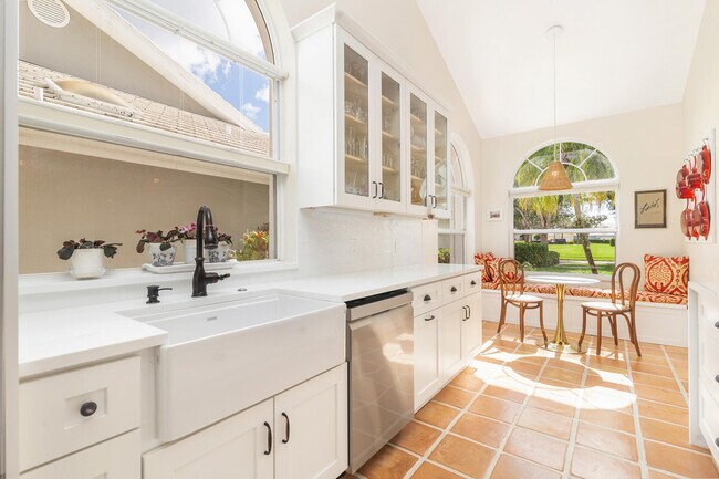 Building Photo - 2725 Meadowlark Ln