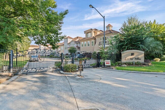 Building Photo - 102 La Vie Dr