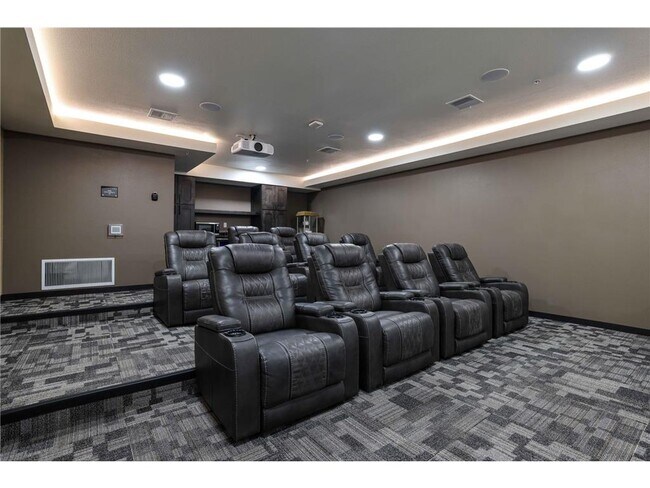 Building Photo - 28 7th St NE