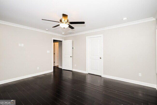Building Photo - 10 Magan Ct