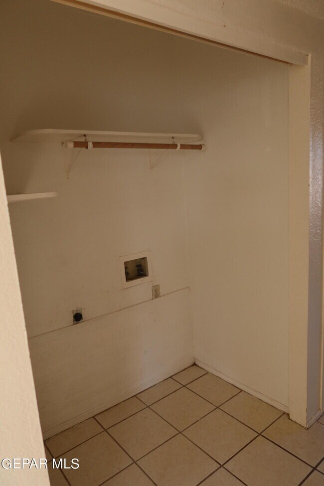 Building Photo - 10736 Obsidian St