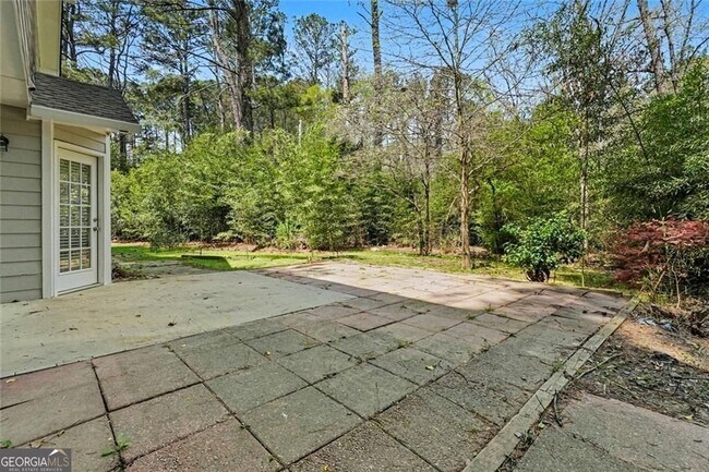 Building Photo - 175 Woodsong Dr