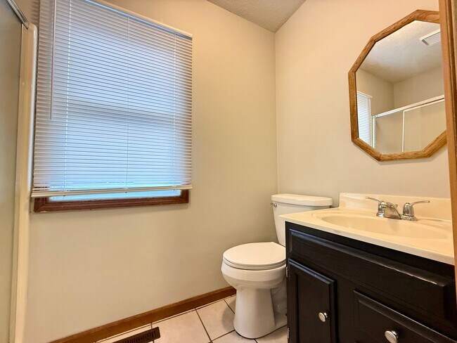 Building Photo - Stunning 3-Bedroom Home with Everything You’ve Been Looking For!