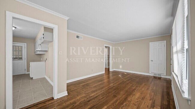 Building Photo - 1290 Dellwood Ave