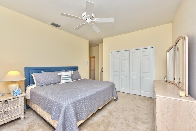Building Photo - COACH HOME AT PELICAN BAY