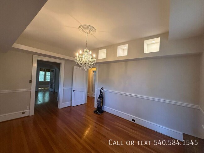 Building Photo - 1901 Avon Rd SW