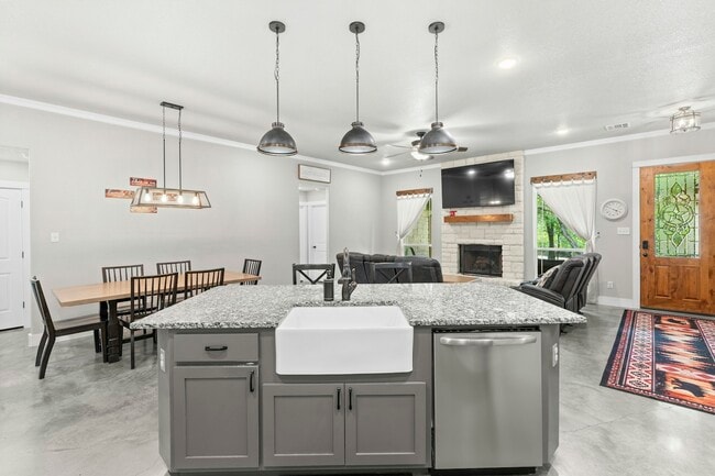 Building Photo - 15765 Salado Dr