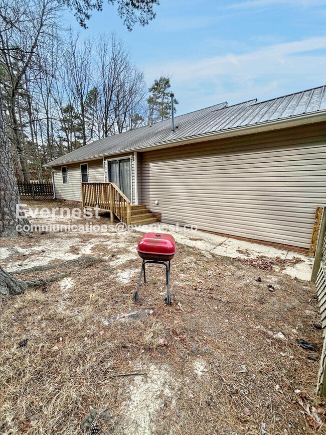 Building Photo - 3214 Westbury Dr